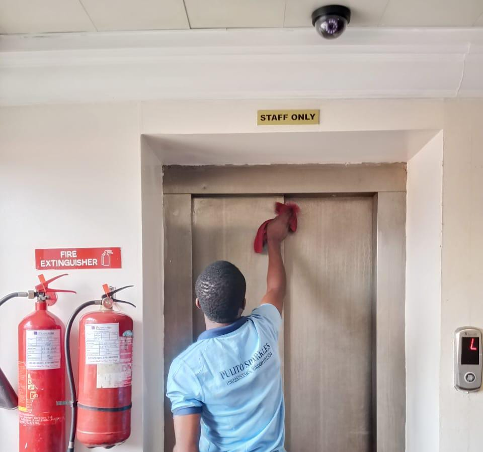 Commercial touchpoint cleaning